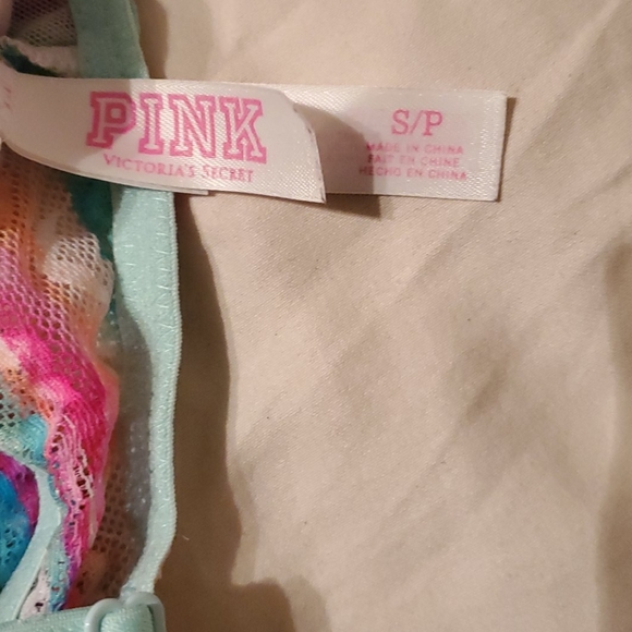 Victoria's secret bra - Picture 3 of 3